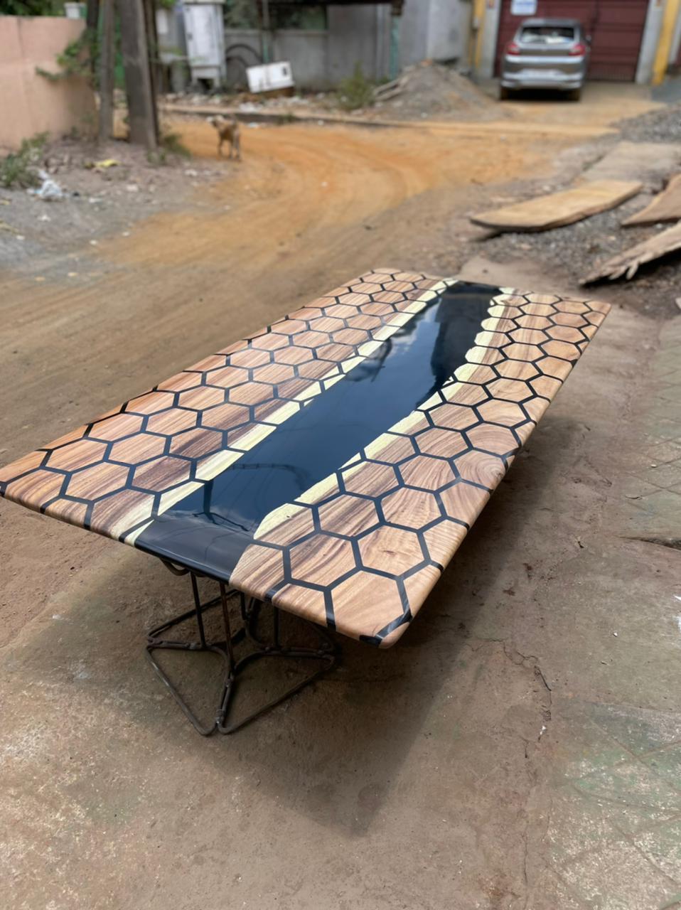 hexagon shape pattern on resin art table for home