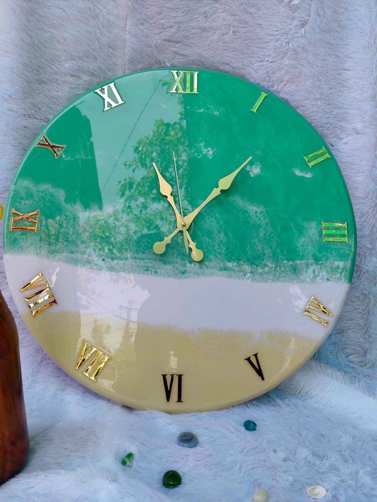 Aqva Ocean Roman Resin Wall Clock | Unique Resin Home Decor - Pacific Resin Art