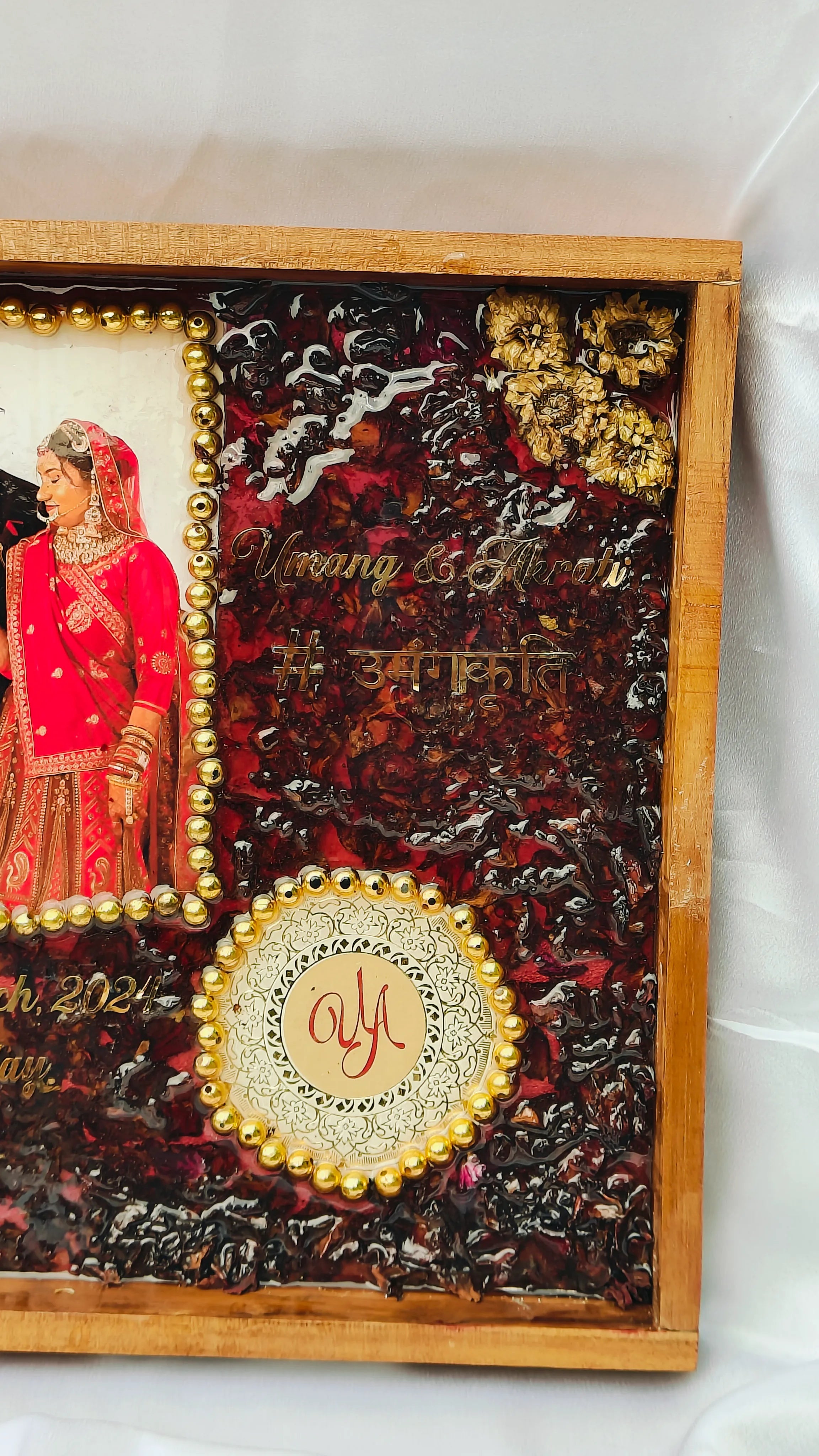 resin varmala, flower preservation, resin preservation, resin flower preservation, resin art varmala preservation, wedding varmala preservation. resin wedding preservation, resin art flower preservation