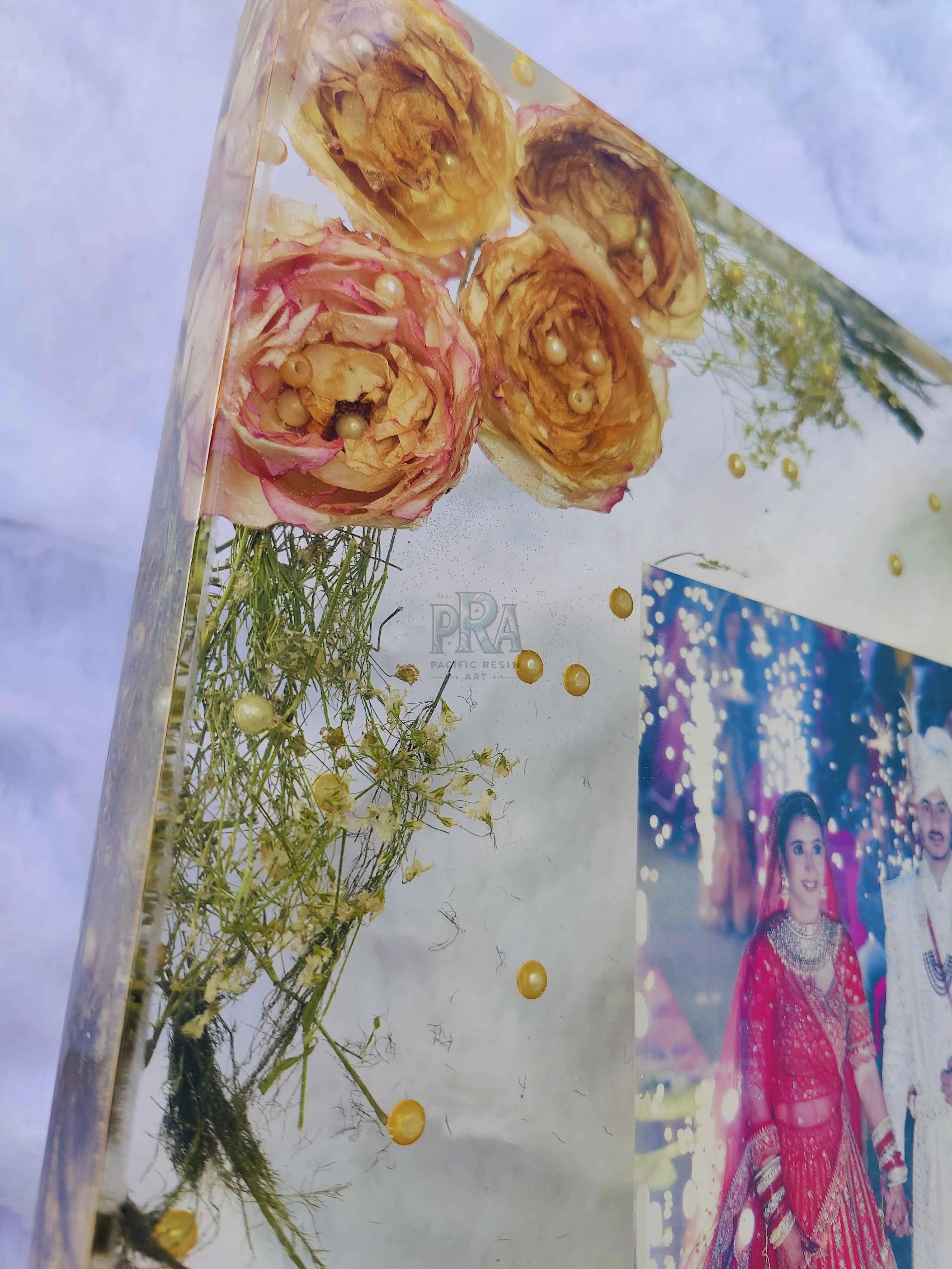 resin varmala, flower preservation, resin preservation, resin flower preservation, resin art varmala preservation, wedding varmala preservation. resin wedding preservation, resin art flower preservation