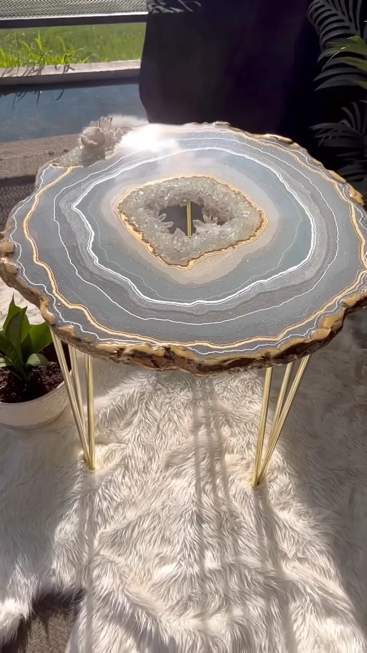 Radiant Aura Resin Coffee Table – Premium Design