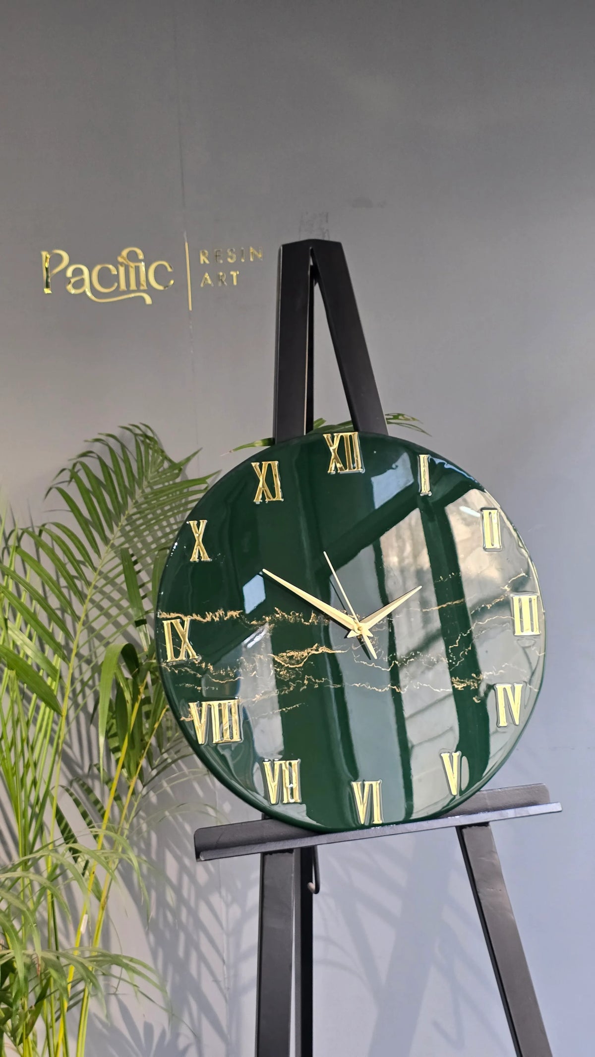 Emerald Green & Gold Resin Wall Clock | Luxury Elegance
