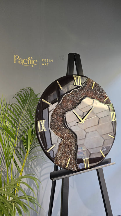 Black & Gold Resin Wall Clock | Royal Elegance
