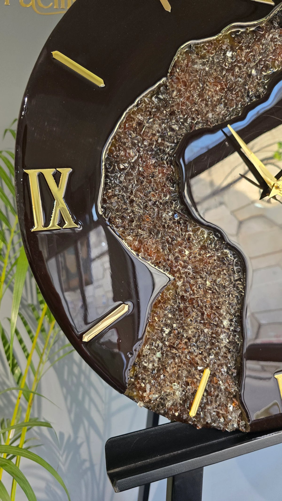Black & Gold Resin Wall Clock | Royal Elegance
