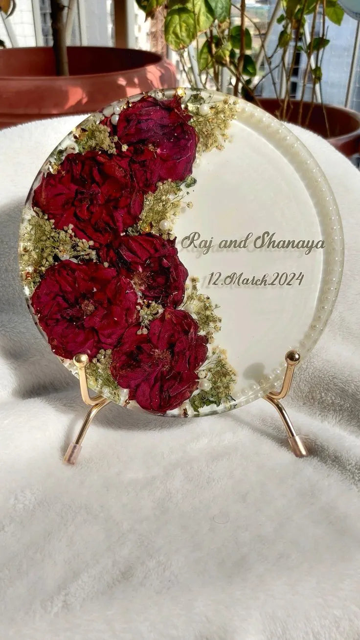 resin varmala, flower preservation, resin preservation, resin flower preservation, resin art varmala preservation, wedding varmala preservation. resin wedding preservation, resin art flower preservation