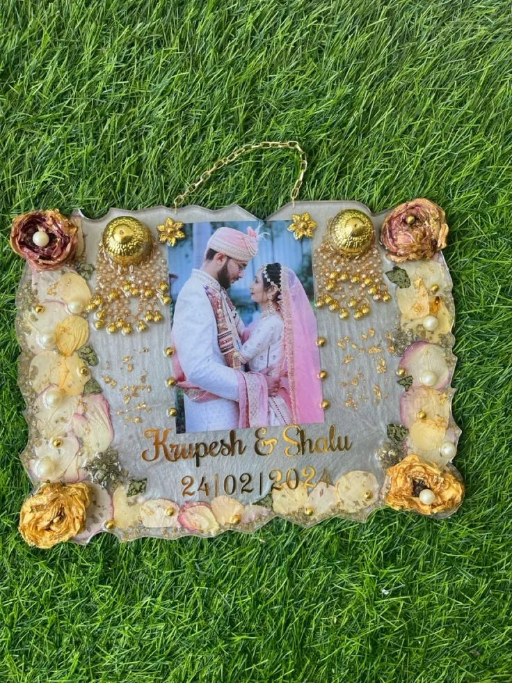 resin varmala, flower preservation, resin preservation, resin flower preservation, resin art varmala preservation, wedding varmala preservation. resin wedding preservation, resin art flower preservation