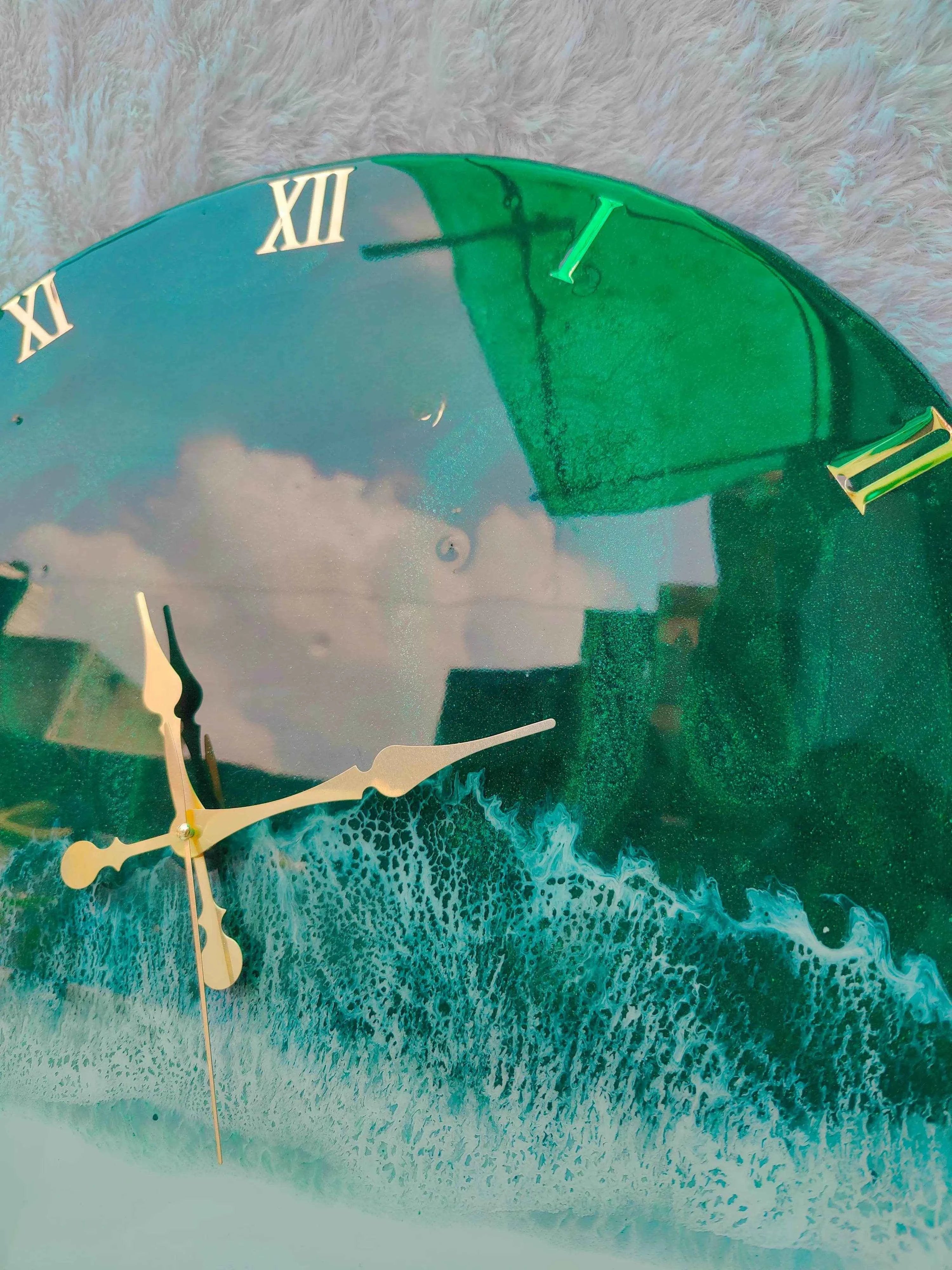 Green pearl Ocean Resin Wall Clock | Luxury Wall Clocks - Pacific Resin Art