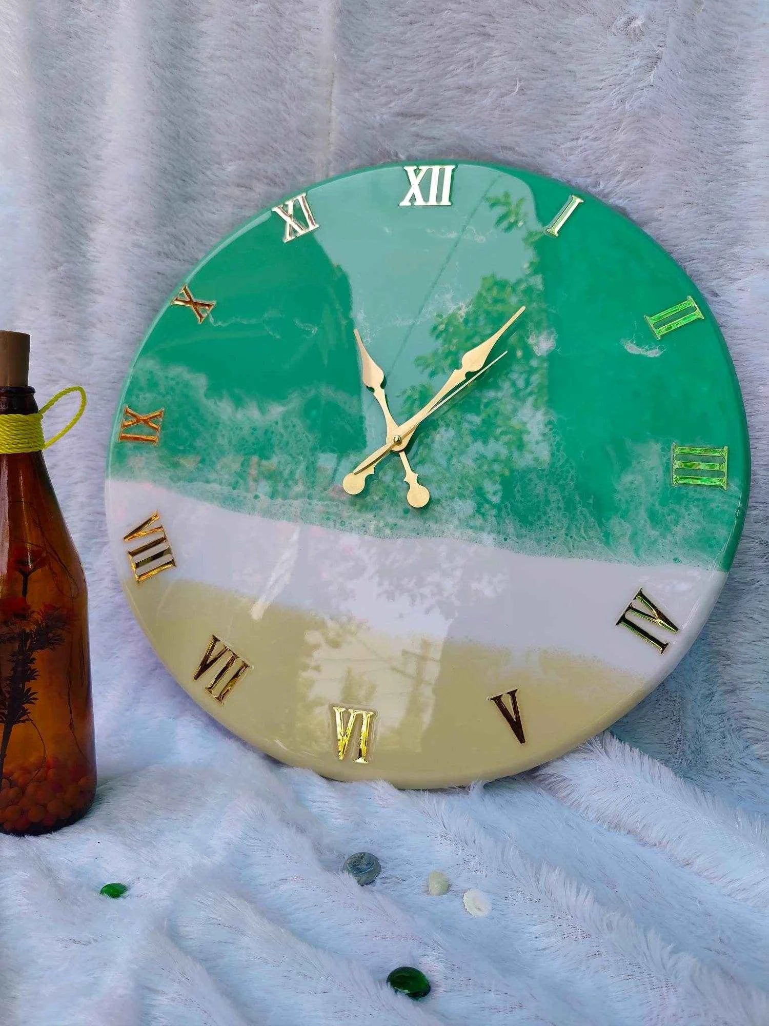 Aqva Ocean Roman Resin Wall Clock | Unique Resin Home Decor - Pacific Resin Art