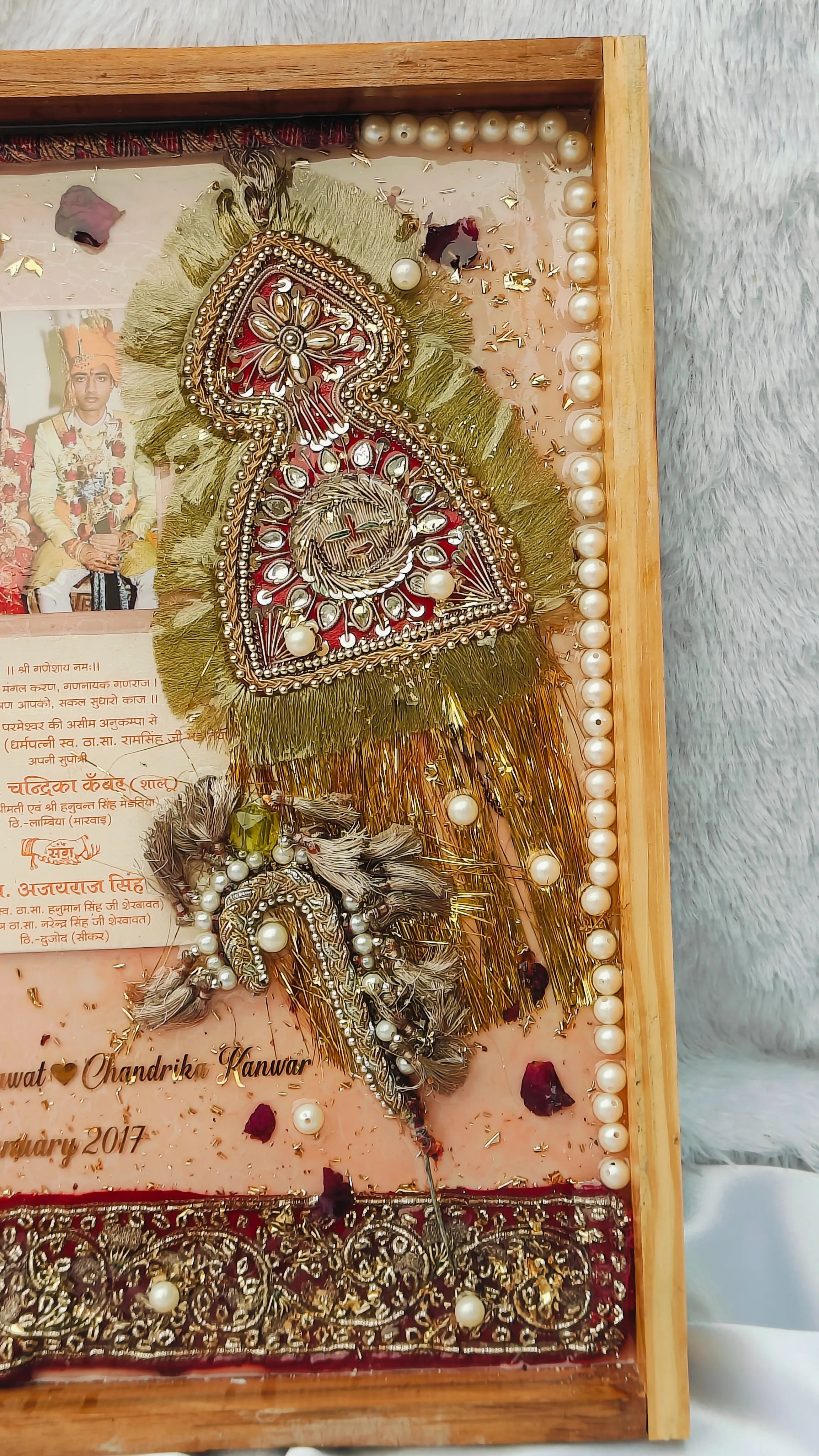 resin varmala, flower preservation, resin preservation, resin flower preservation, resin art varmala preservation, wedding varmala preservation. resin wedding preservation, resin art flower preservation