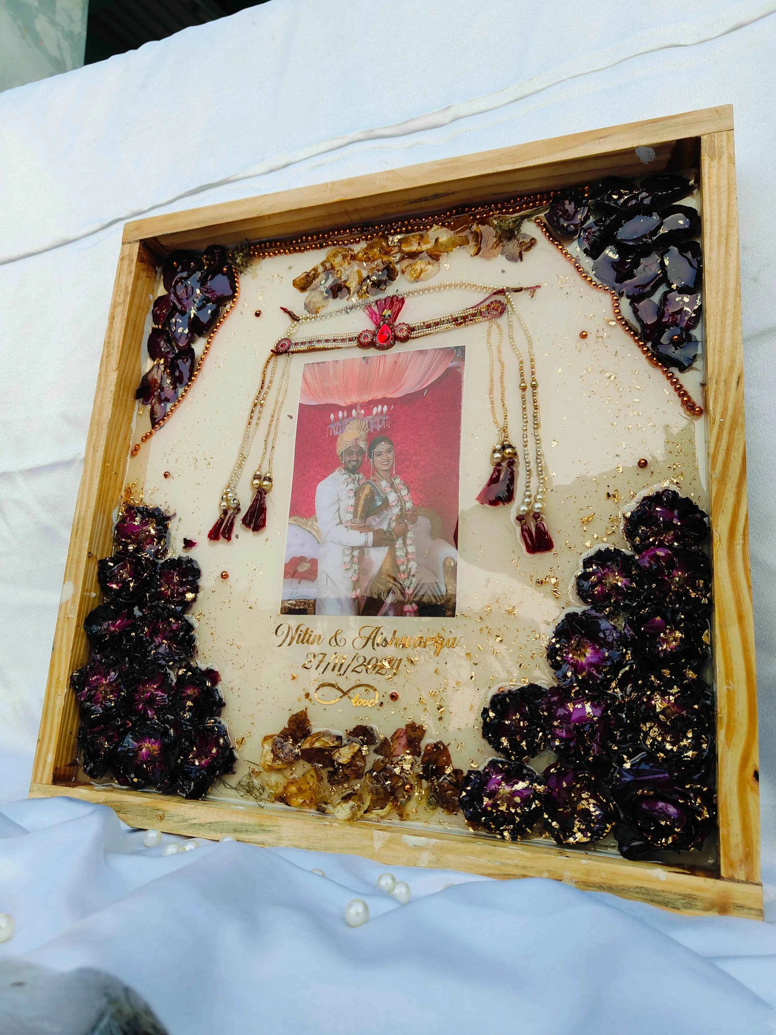 Blooming Roses Pure Resin Flower Preservation - Pacific Resin Art