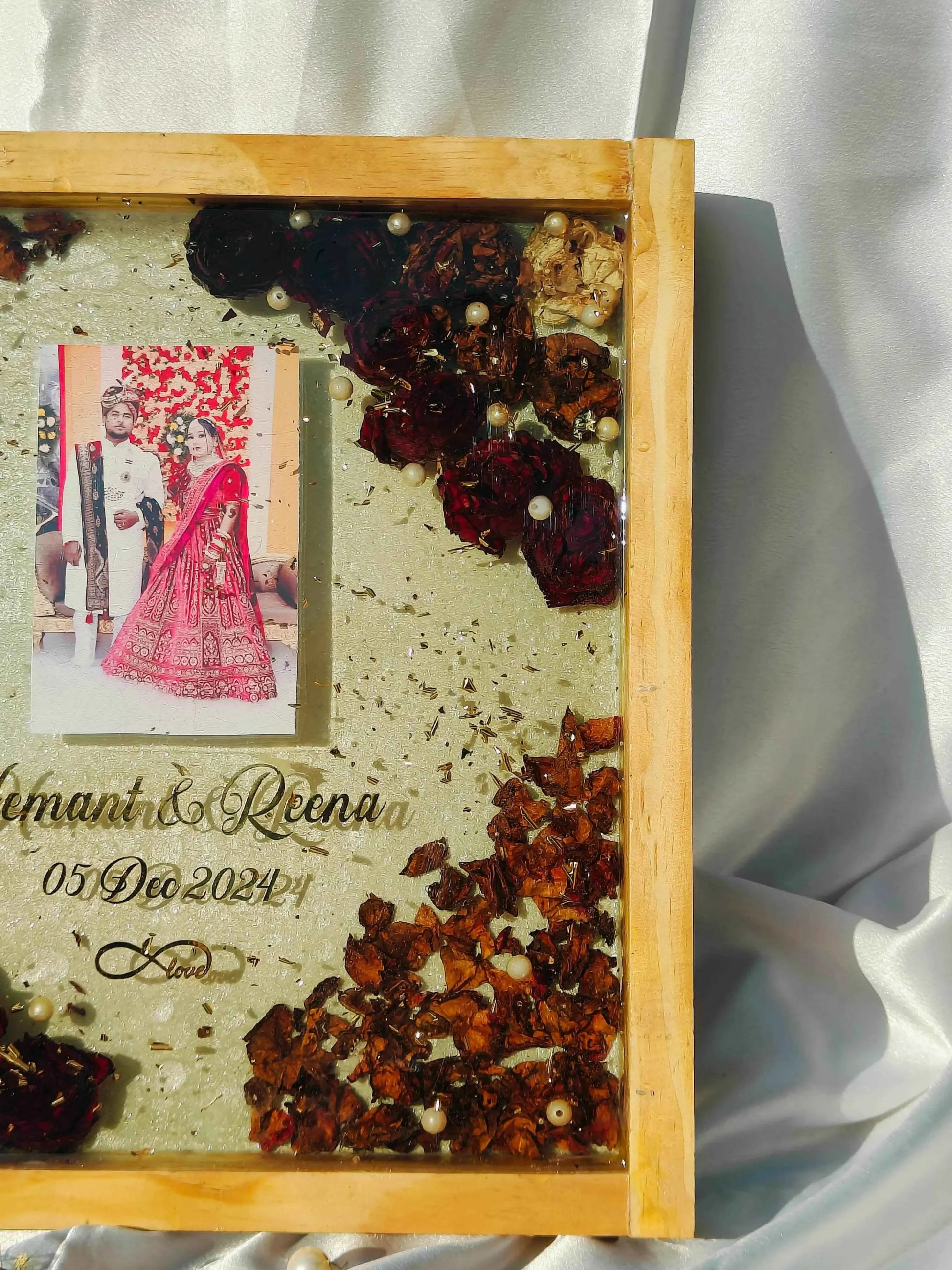 Roses & Stars Resin Varmala Preservation - Pacific Resin Art