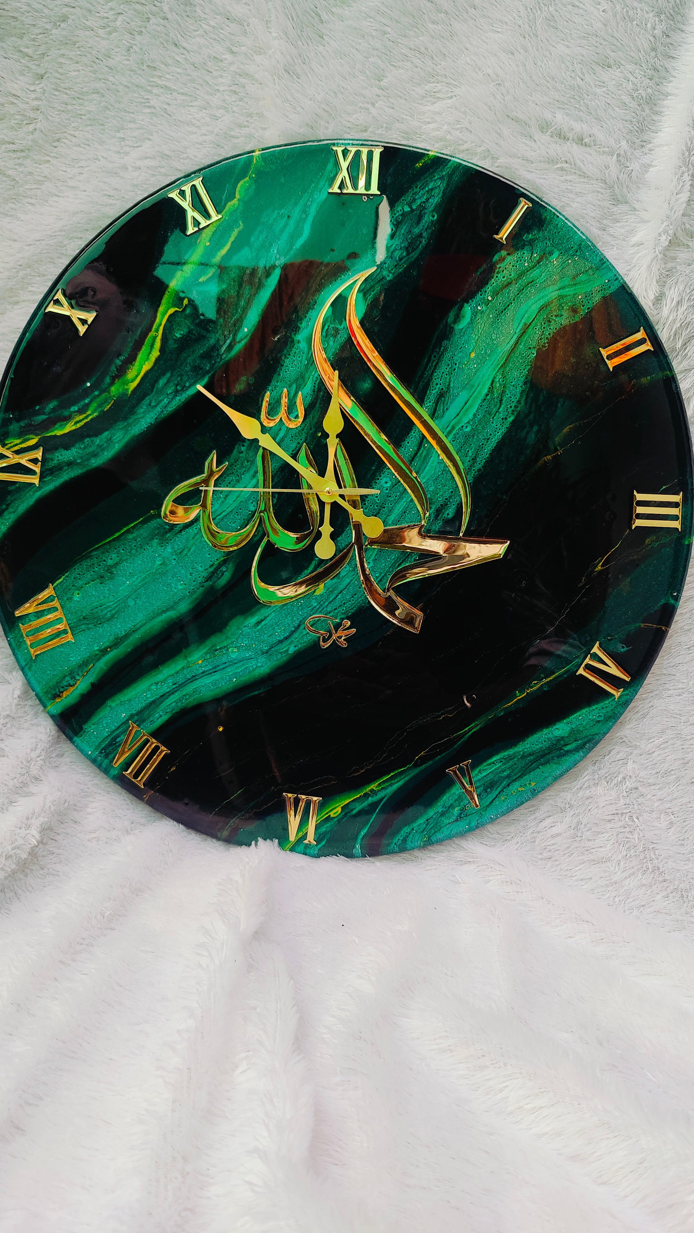 Islamic resin wall clock in green and black color