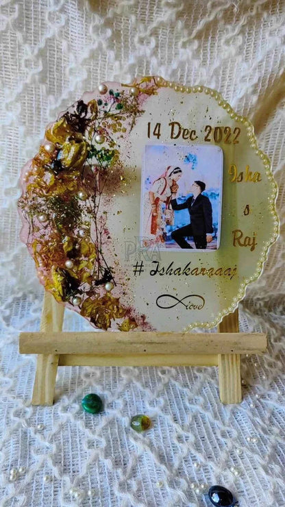 Golden Translucent Epoxy Resin Varmala preservation  | Resin wedding flower preservation - Pacific Resin Art