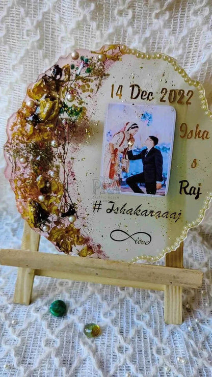 Golden Translucent Epoxy Resin Varmala preservation  | Resin wedding flower preservation - Pacific Resin Art