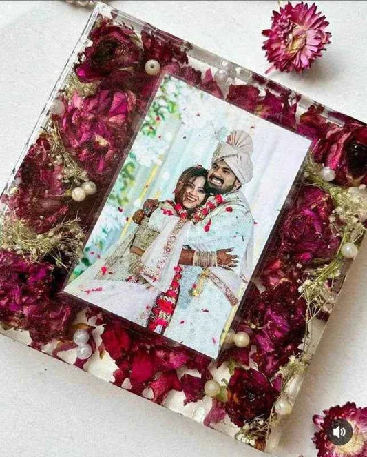 Red Roses Resin Varmala preservation in pure epoxy - Pacific Resin Art